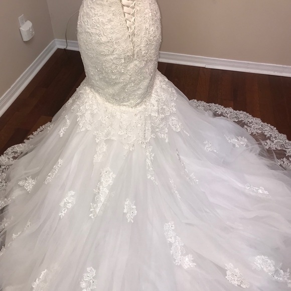 Wedding Dress - Picture 3 of 7